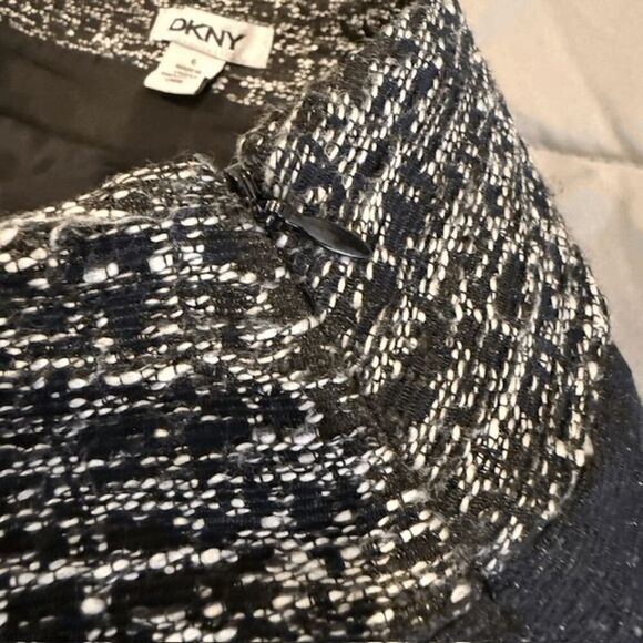 DKNY Tweeded Black Mini Skirt Side Zip Professional Classy Size 6 - Picture 3 of 9